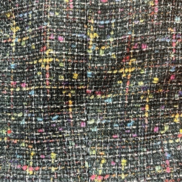 Trina Turk Multicolored 2 Piece Tweed Suit. Size 10 - Picture 4 of 15